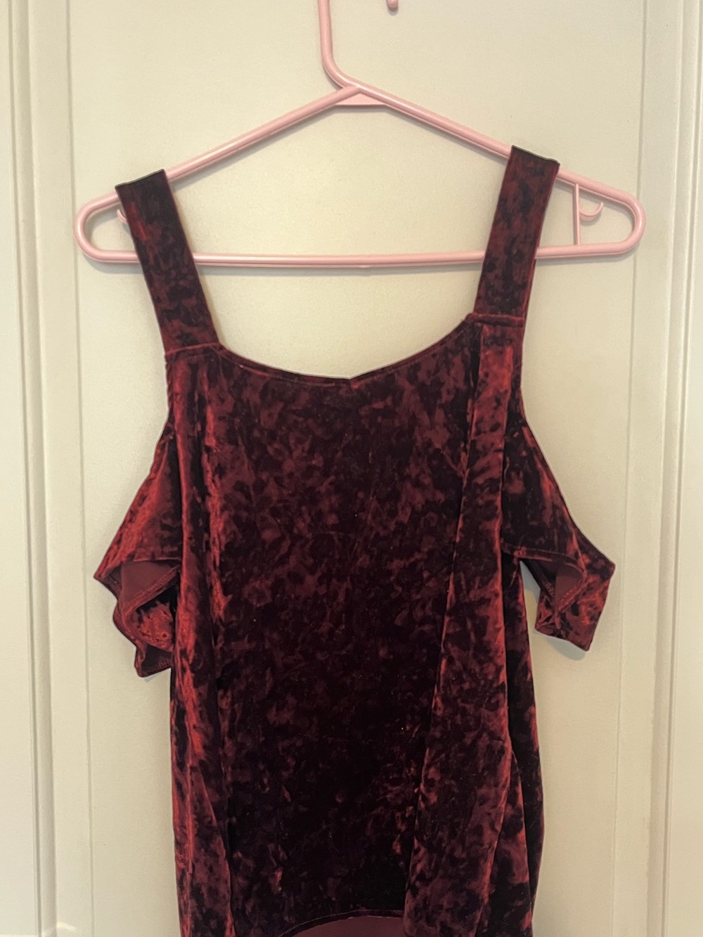 LC Lauren Conrad Velvet Cold-Shoulder Camisole in Wine - Picture 4 of 4